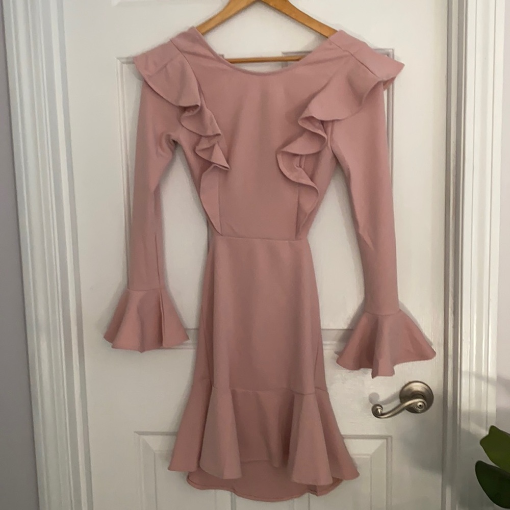 Long sleeve backless ruffle dress